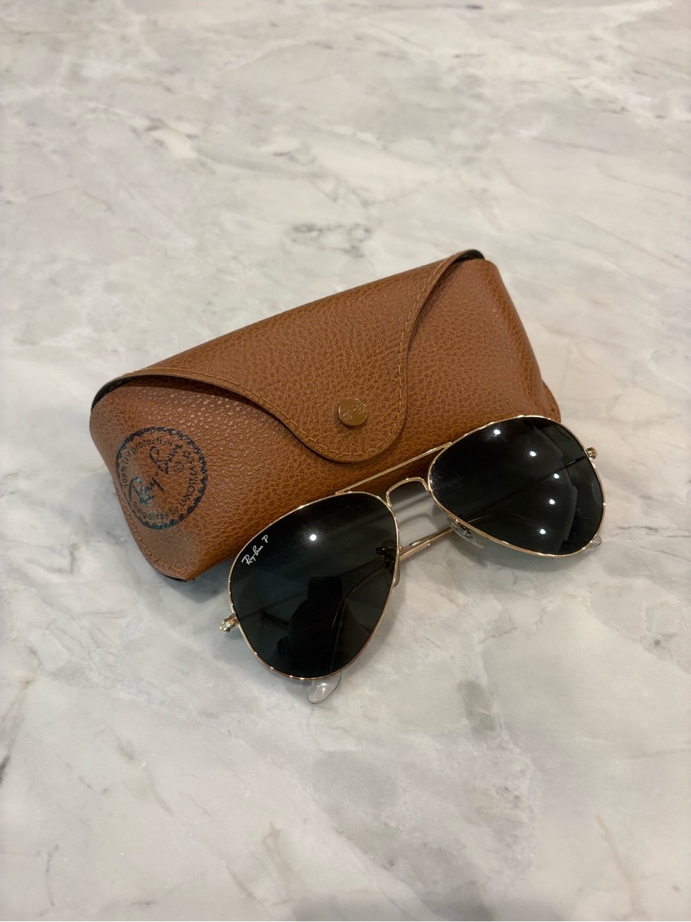 Men/Womenโs Ray-Ban classic aviator
